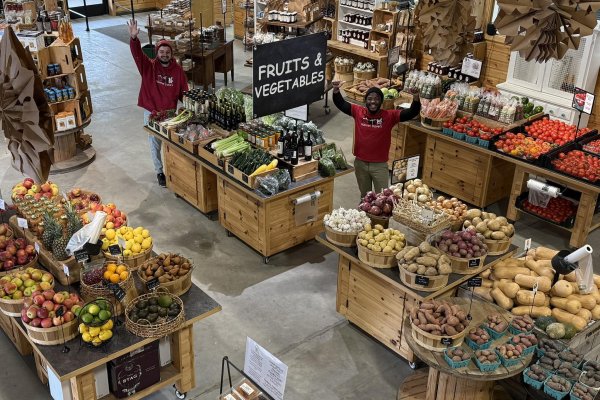 Farm-Fresh Produce, Groceries, Beer & Wine